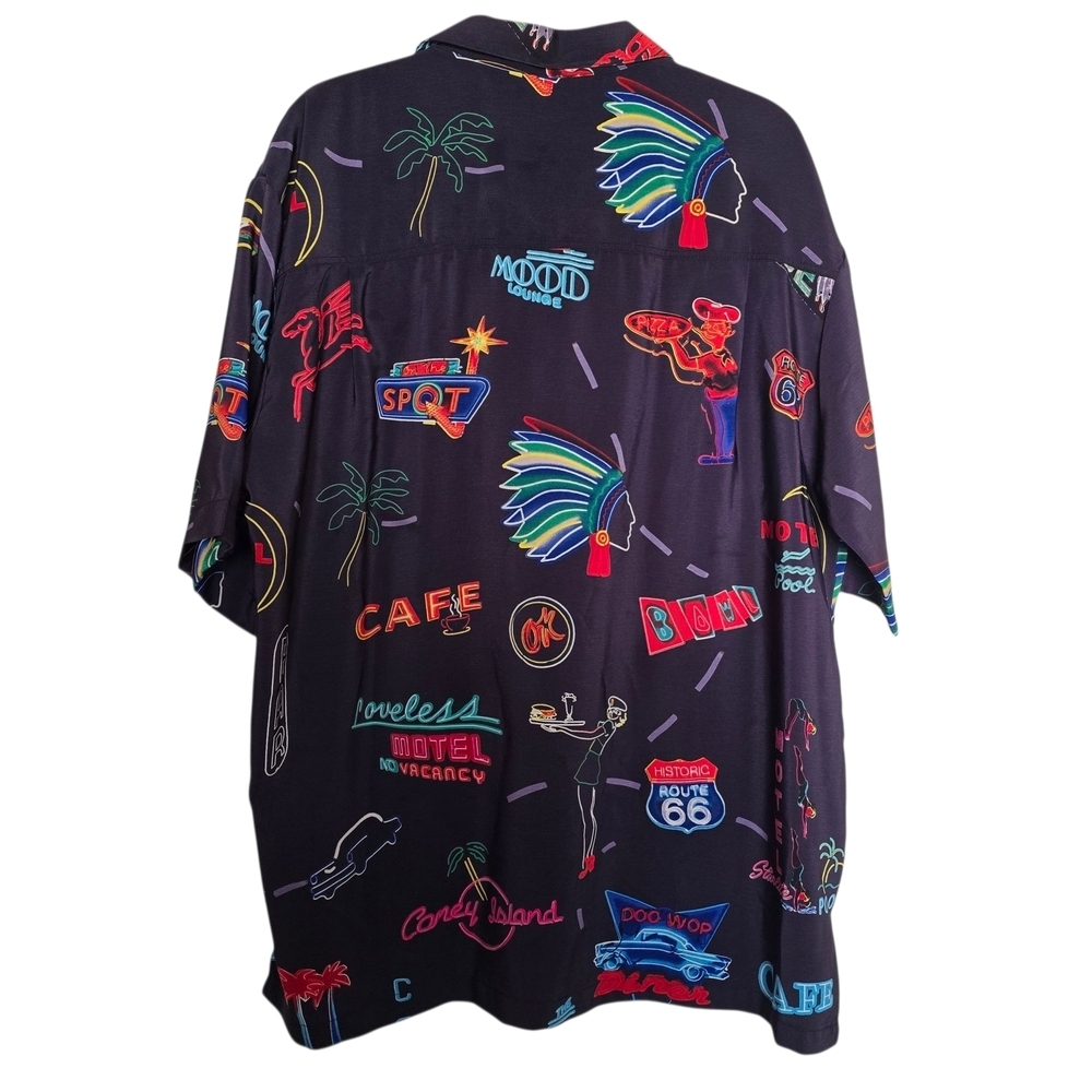 Via Ripatti Designs Graphic Button-Up Shirt - Picture 2 of 3